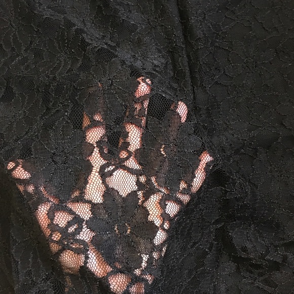 Black lace skirt - Picture 4 of 5